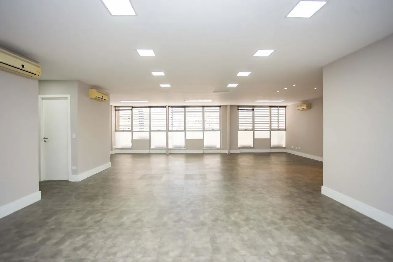 Sala comercial no Centro de Curitiba, PR