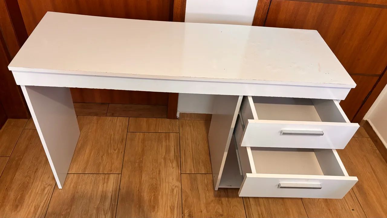 Escrivaninha branca com 2 gavetas usada - Foto 3