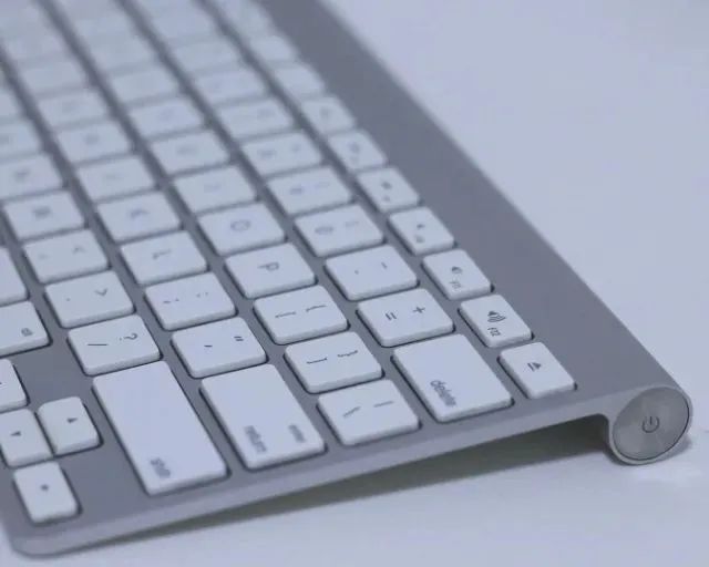 Teclado Apple Wireless Keyboard A1314 Bluetooth Ótimo Estado - Foto 2