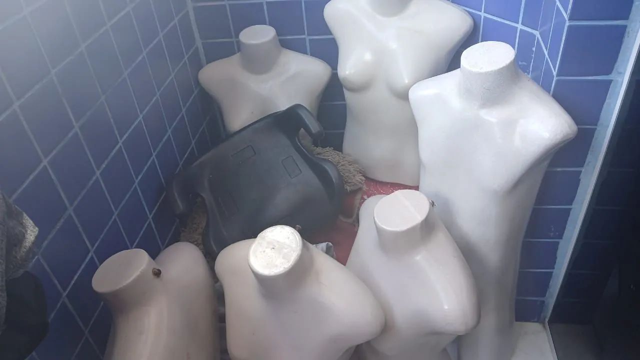 Vende-se manequin
