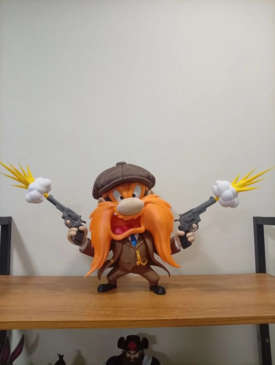 Boneco Eufrazino Peaky Blinders Looney Tunes 30cm - Foto 4