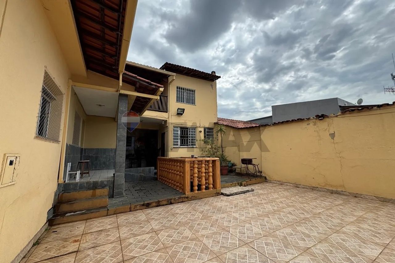 Casa comercial | 198m² | com kitnet e 3 lojas | 1 vaga | Bairro Santa Rosa - Foto 3