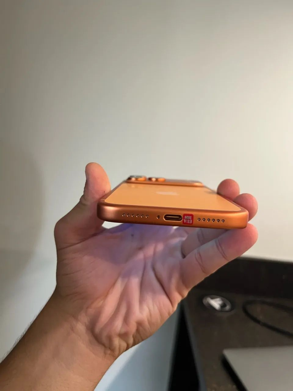 iPhone 17 pro Max 512gbrecém tirado da caixa praticamente novo - Foto 2