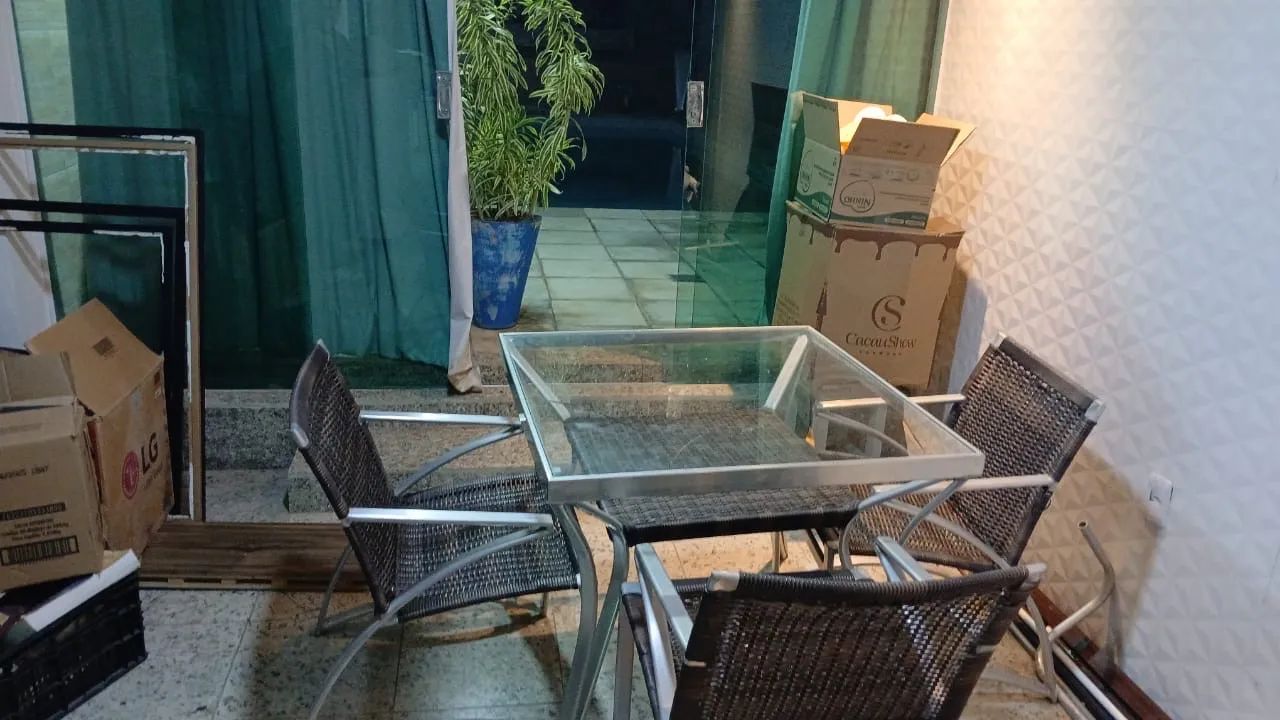 Conjunto de Alumínio e Vime - Mesa + Cadeiras - Foto 2