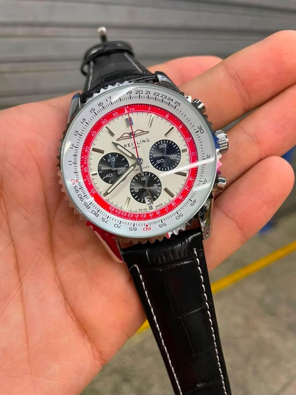 Relógio Breitling multifuncional, várias cores disponíveis 