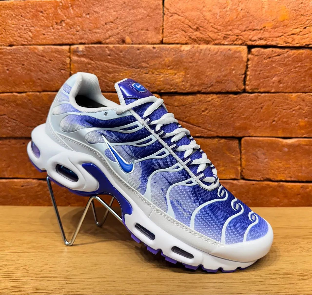 Tenis modelo TN - Foto 2