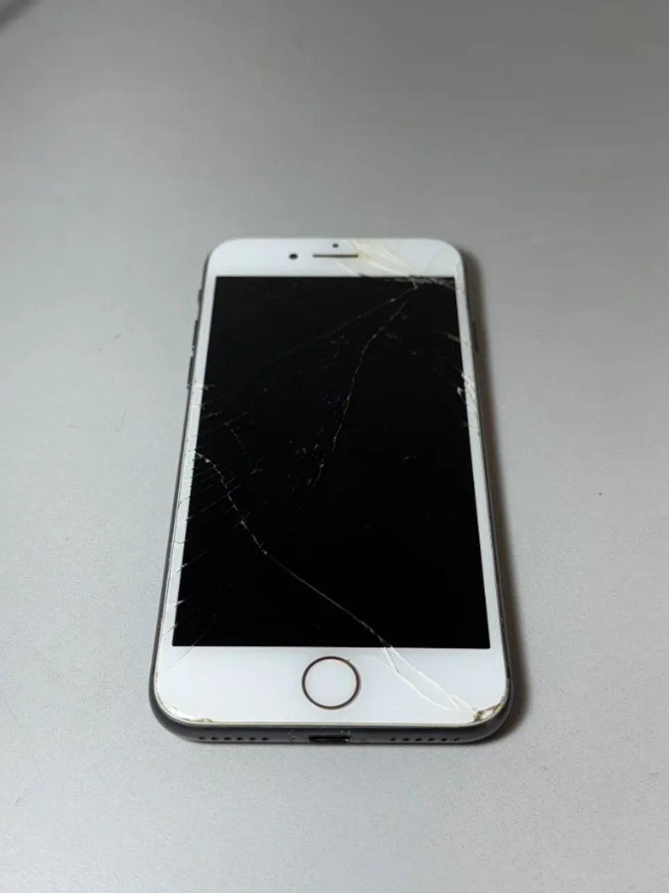 iPhone 8 64GB Cinza Espacial Bateria 100% - Celulares e