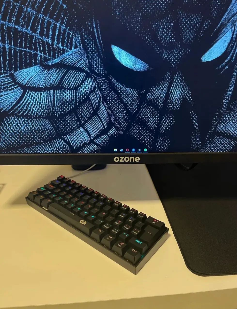 Teclado redragon laskshmi 60%