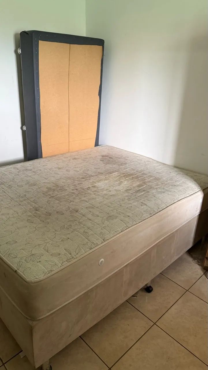 Cama Queem usada - Foto 3