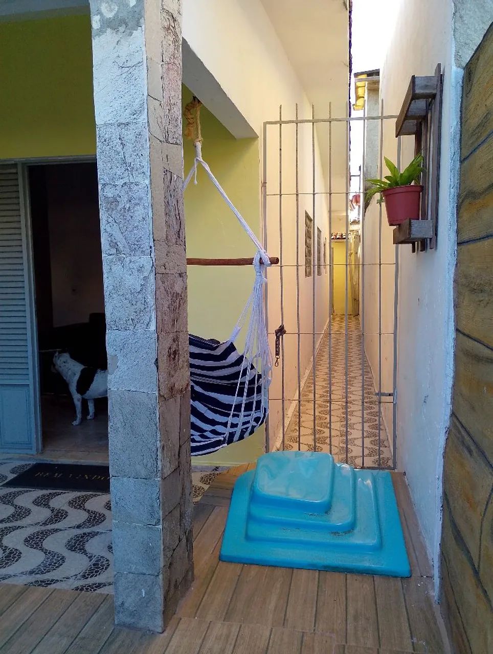 Casa com piscina. Trincheiras. - Foto 5