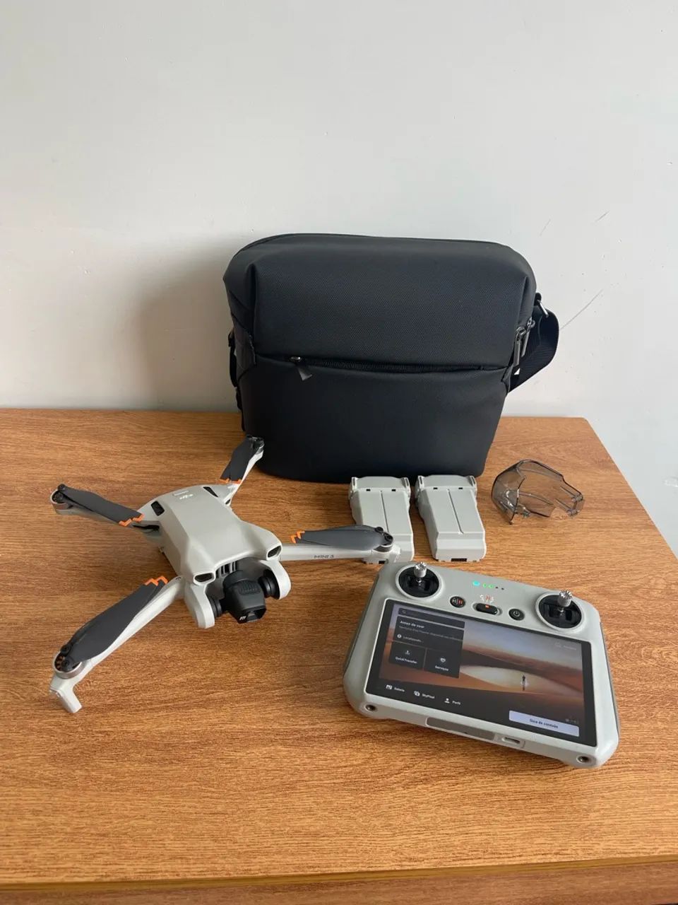 DJI Mini 3 Fly More Combo + RC Tela + 3 Baterias  - Foto 2