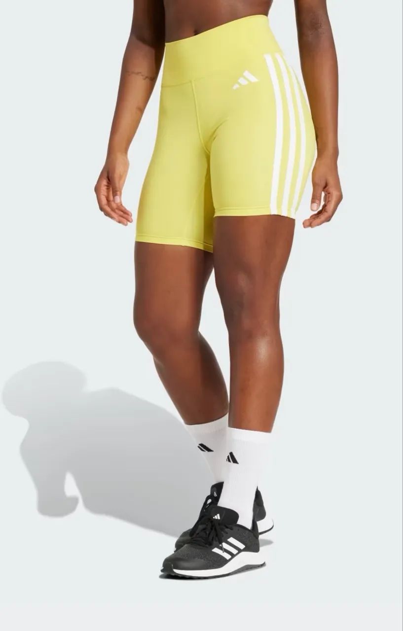Short Adidas 3 listras usada 3x