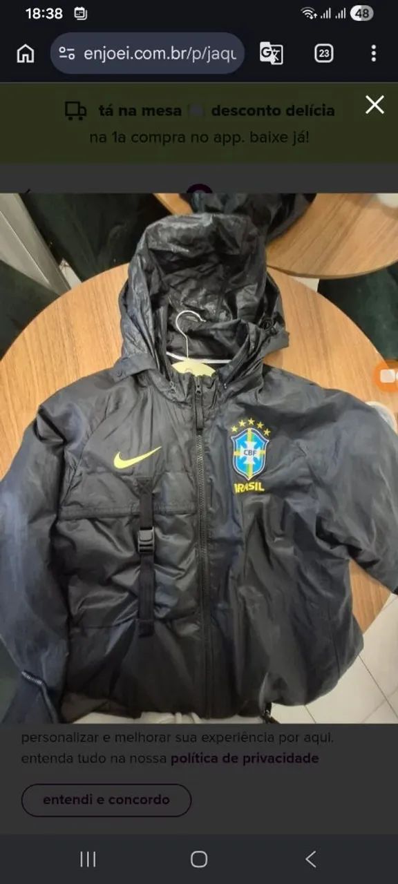 Jaqueta Nike CBF vira bag