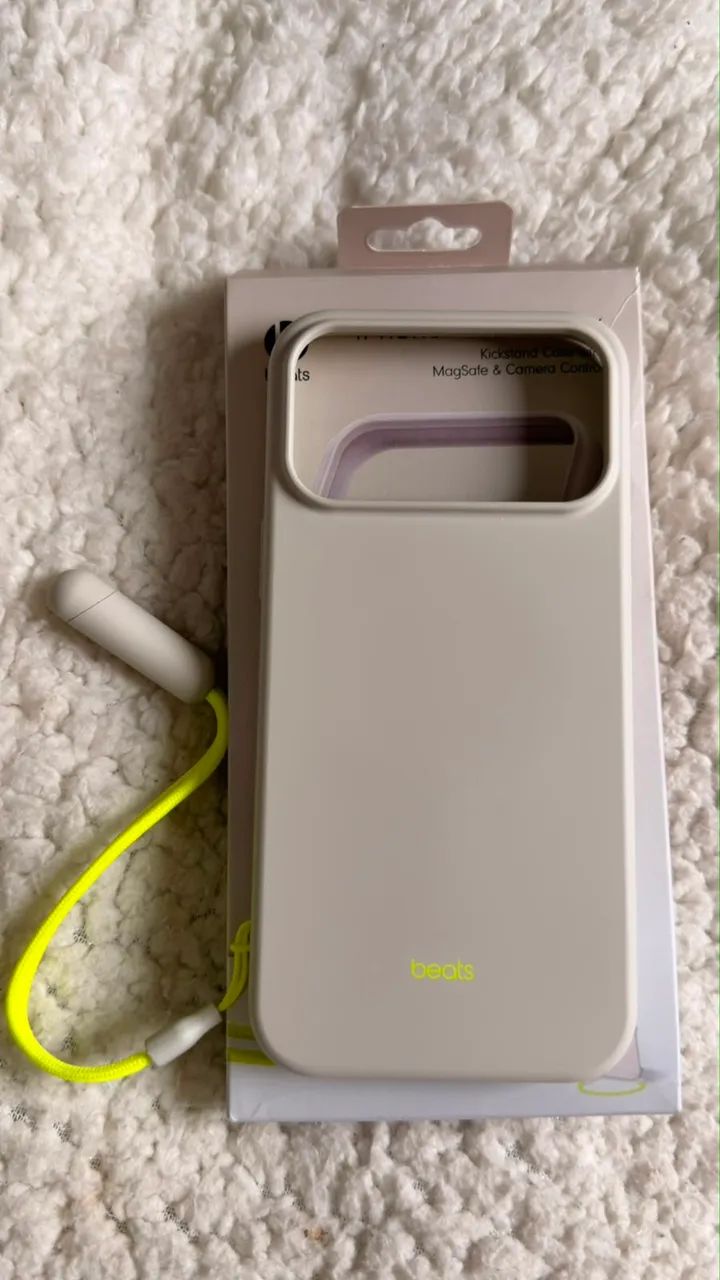Capinha beats iPhone 17pro Max bege  - Foto 3