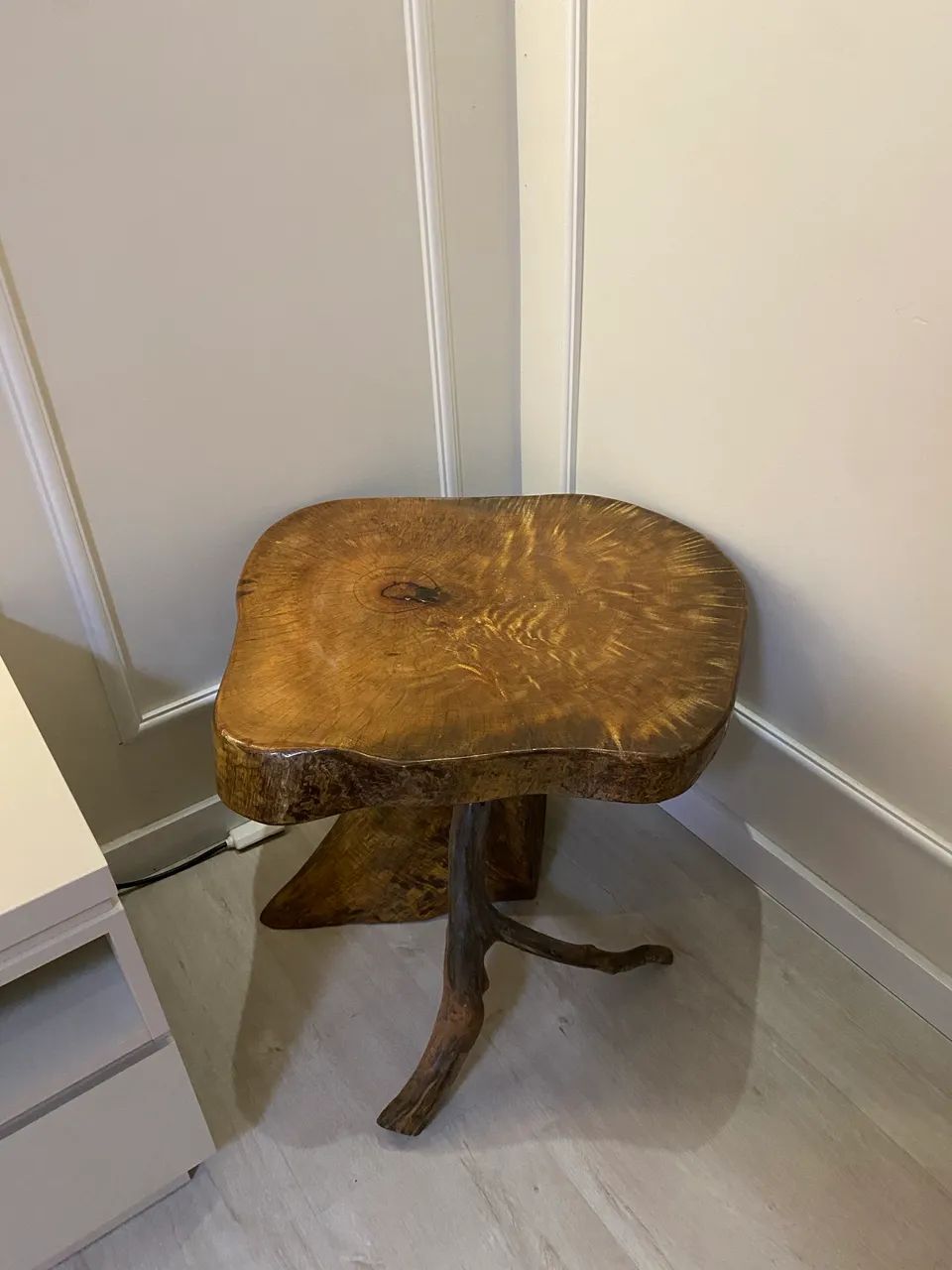 Mesa de Centro Rústica em Madeira Maciça