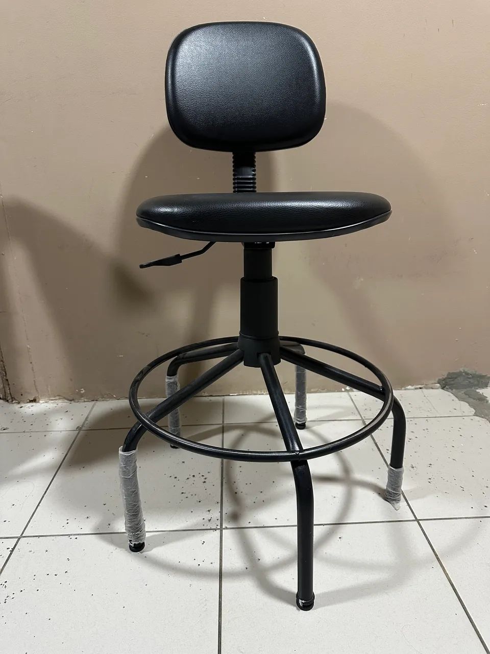Cadeira giratória  - Foto 4