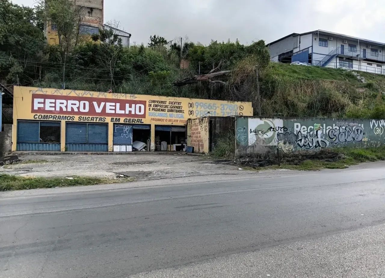 ALUGA-SE EXCELENTE LOJA COMERCIAL  400m²