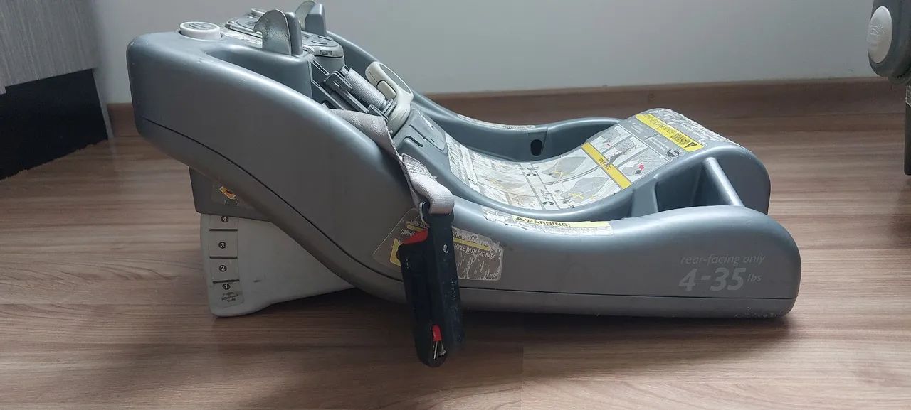 BEBE CONFORTO+BASE DE CARRO R$ 240,00 - Foto 4