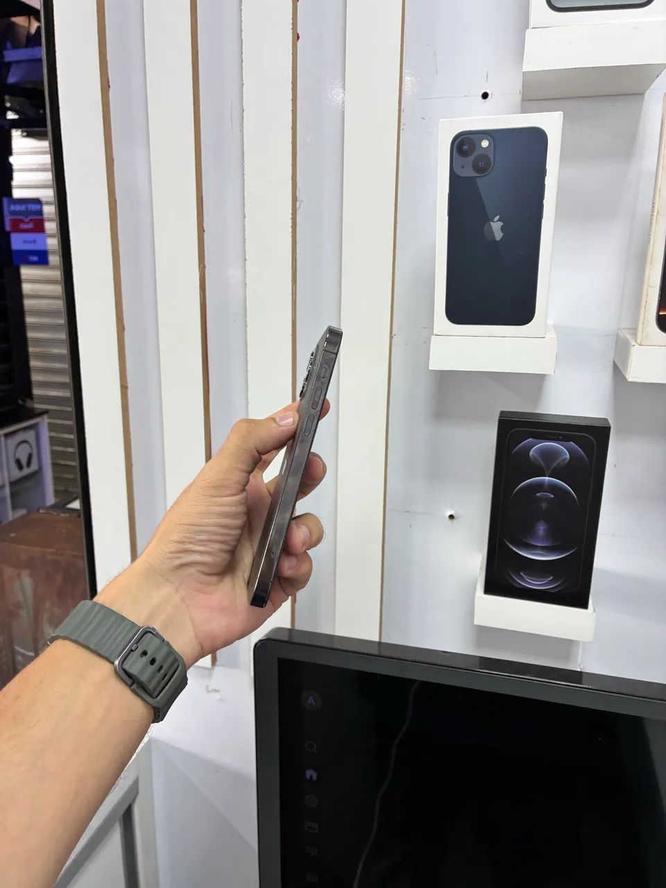 IPhone 12 Pro - 128GB  - Foto 4