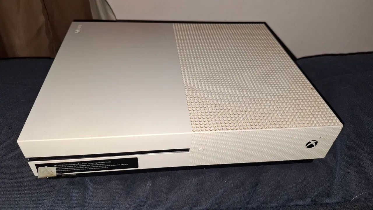 XBOX ONE S 500GB