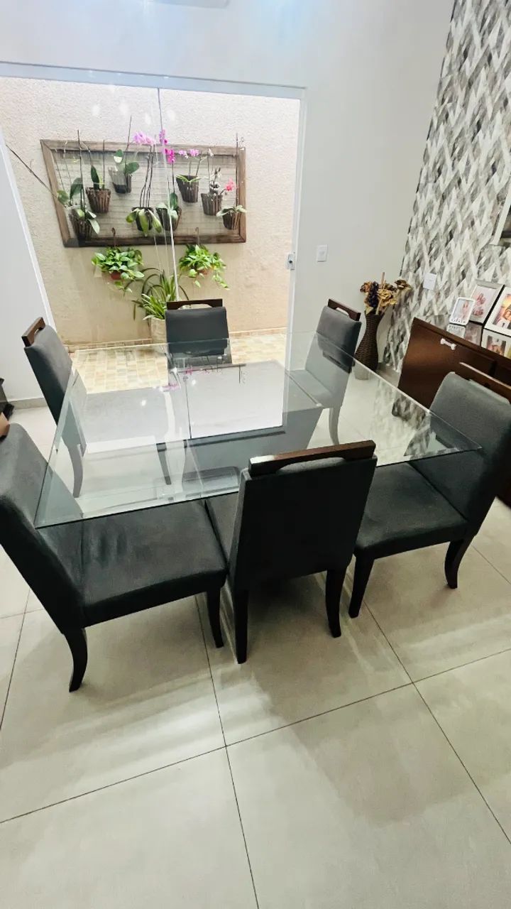Mesa de jantar quadrada com 6 cadeiras
