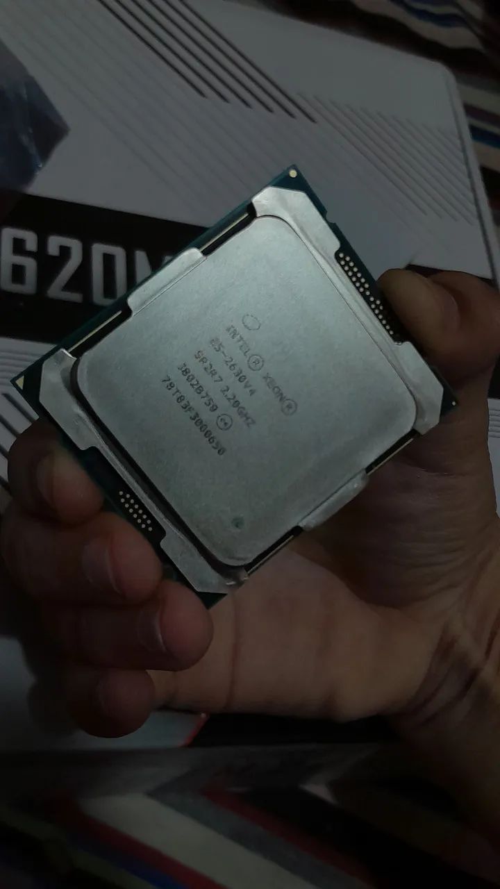 Processador Intel Xeon E5-2630 v4 (10 Cores / 20 Threads)  - Foto 2
