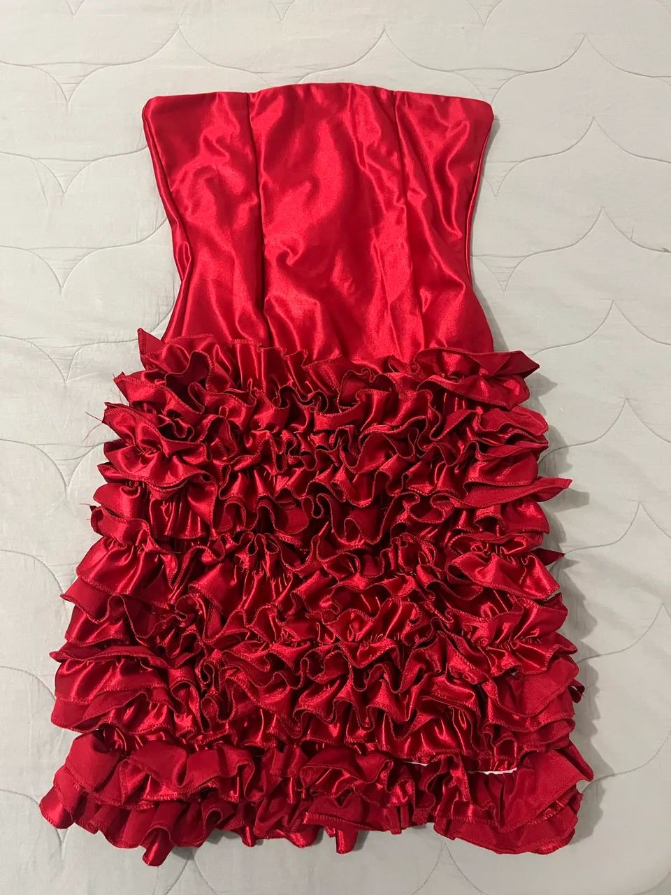 Vestido vermelho com saia de babado  - Foto 2