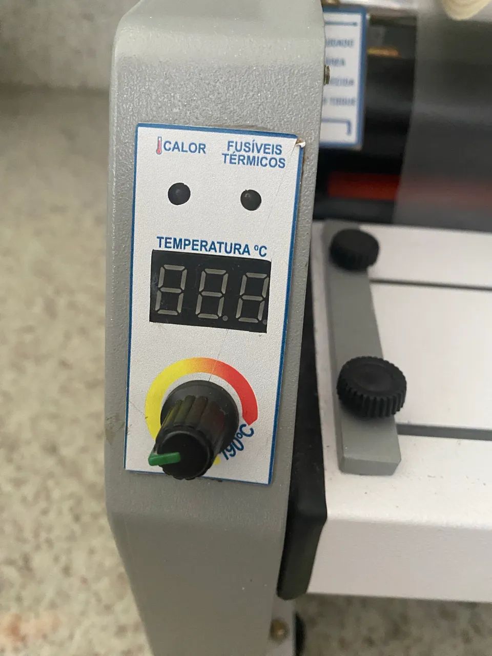 Termolaminadora Gazela AC 20.35.45 Bivolt + Rolo de Bopp - Foto 3