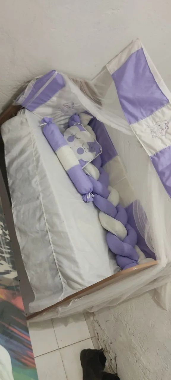 Berço cama com enxoval 