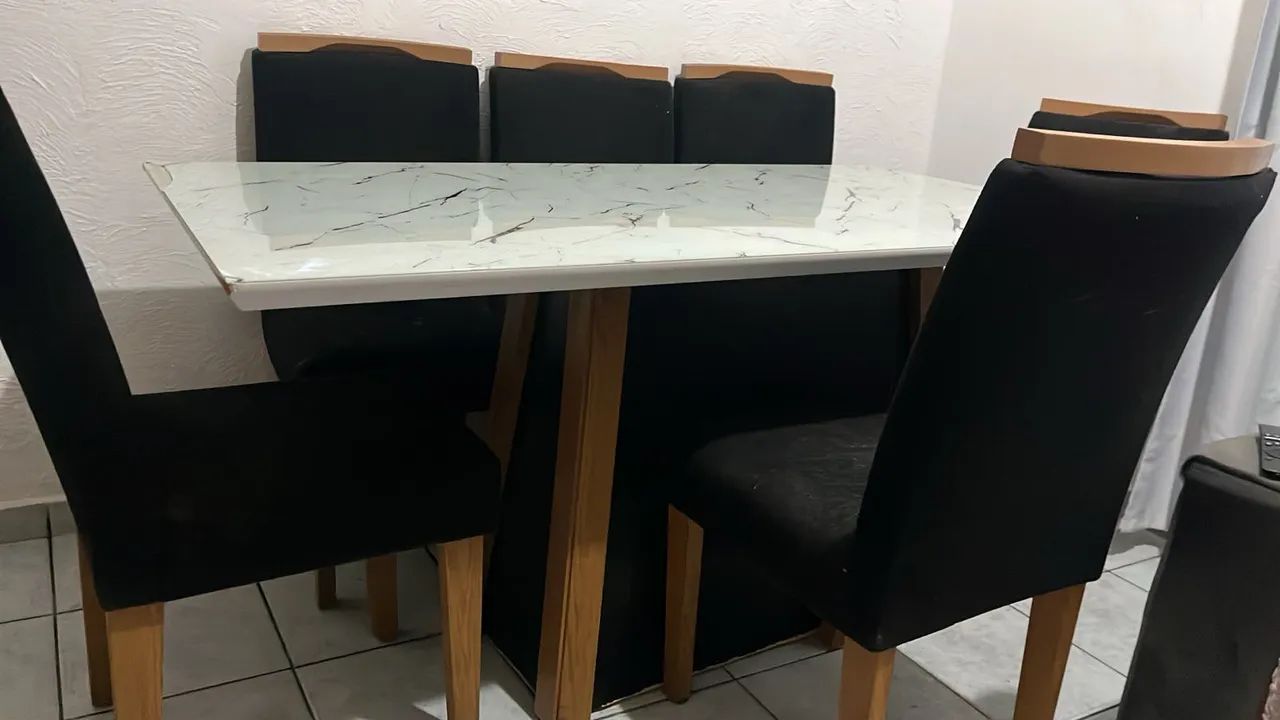 Mesa com 6 cadeiras - Foto 4