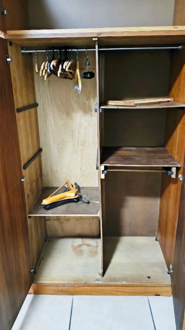 Guarda-Roupas Grande em Madeira Maciça + Cabides Grátis - Foto 4