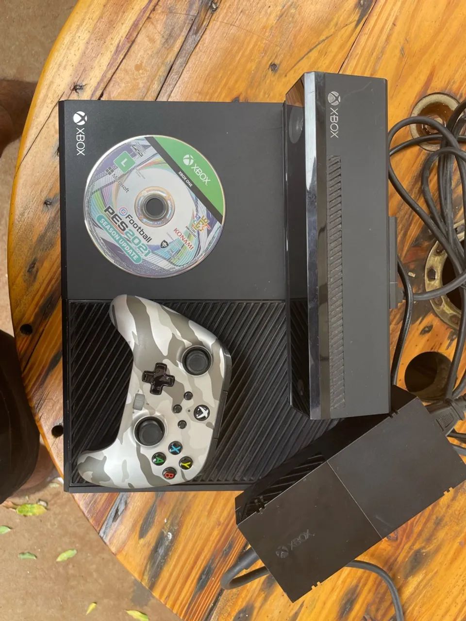 Xbox one com kinect e controle com PÉS 21 - Foto 3