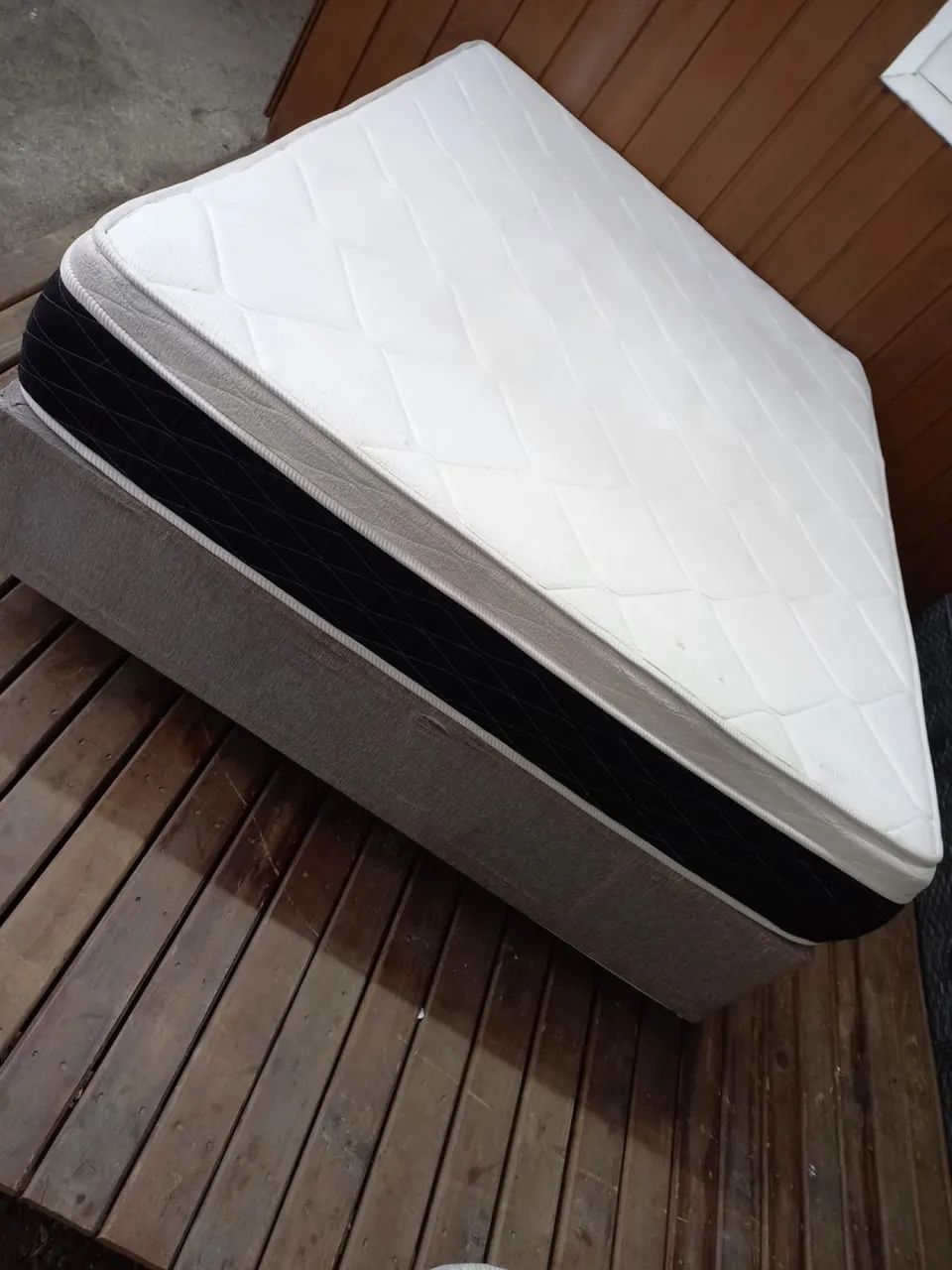 Vendo cama box de casal colchão molas ensacadas em excelente estado  - Foto 5
