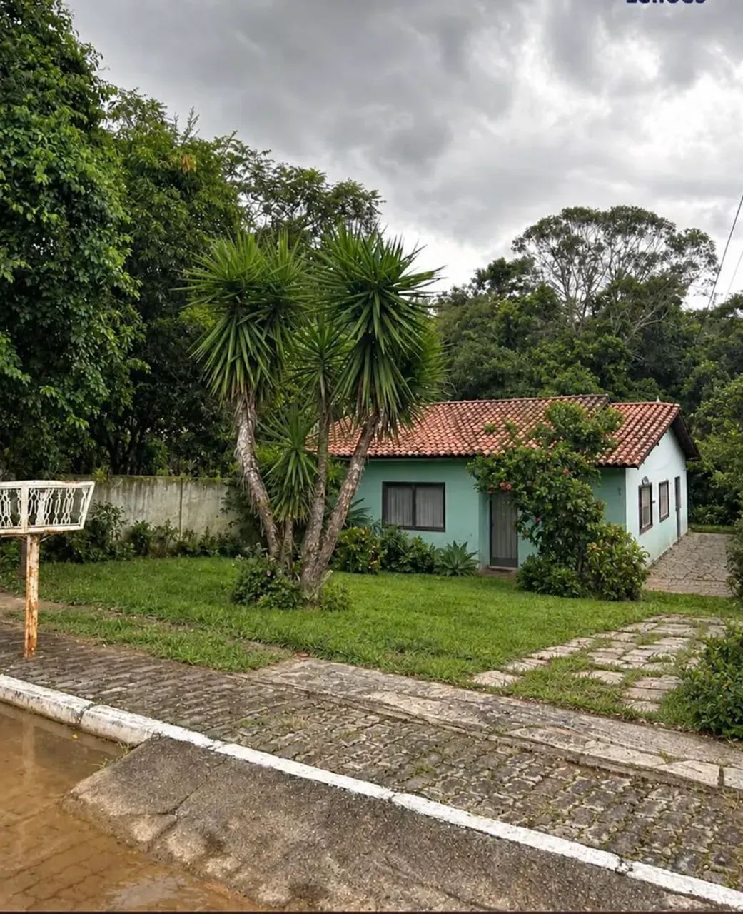 Térrea para venda tem 200 metros quadrados com 3 quartos