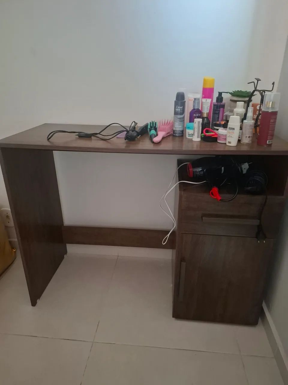 Mesa multiuso em perfeito estado - Foto 2