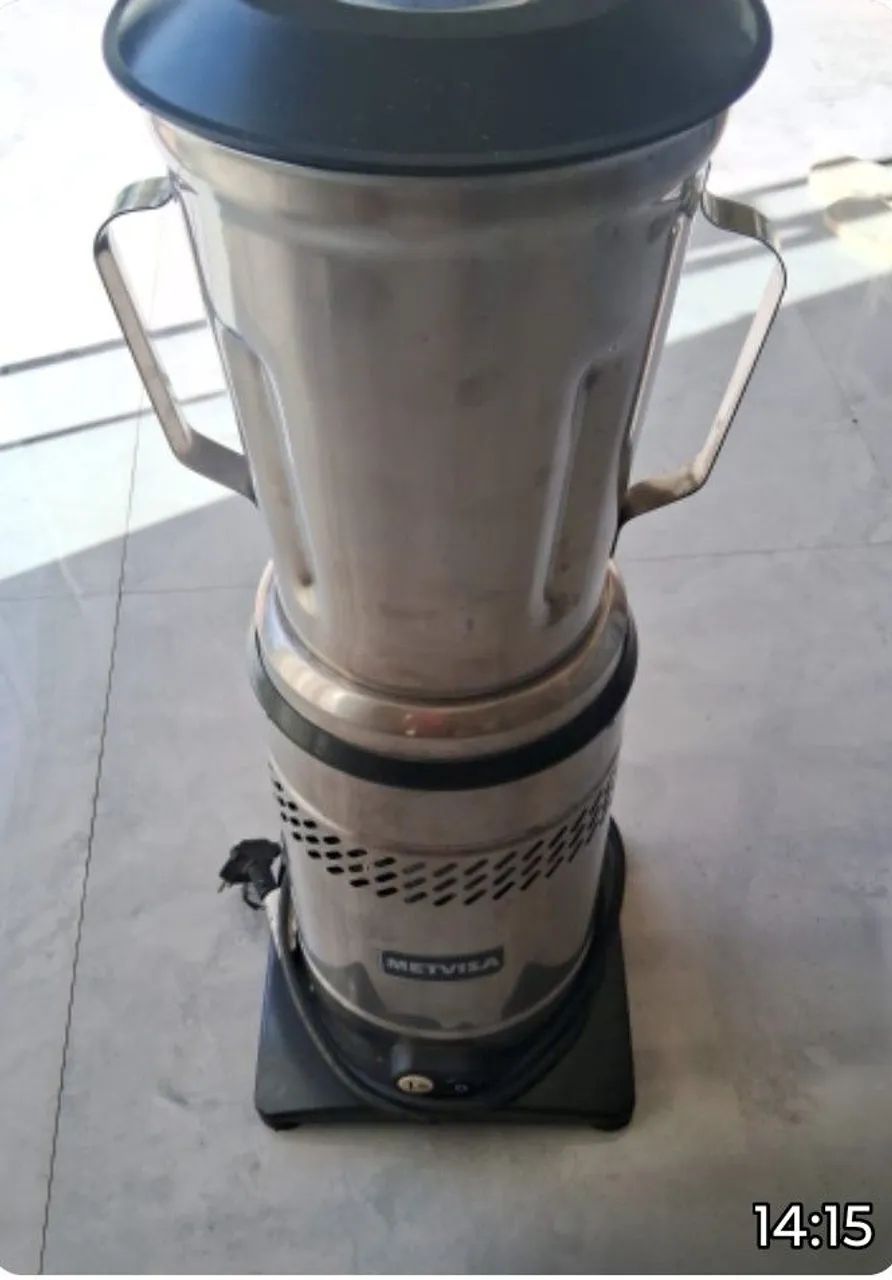 Vendo liquidificador industrial 4 litros METVISA - Foto 2