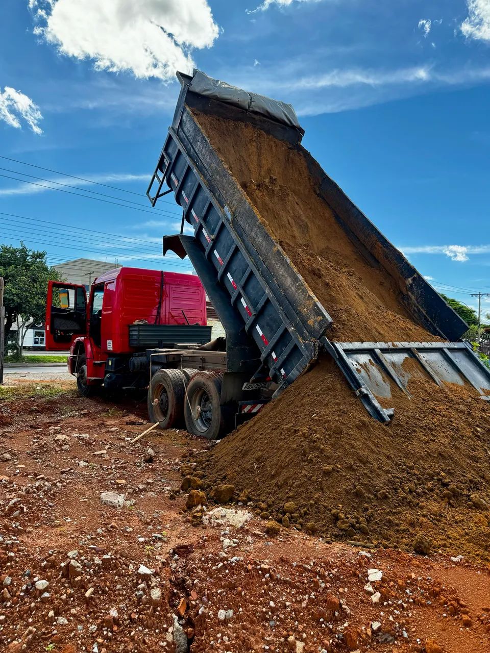 Aterro, terra, cascalho, barro *