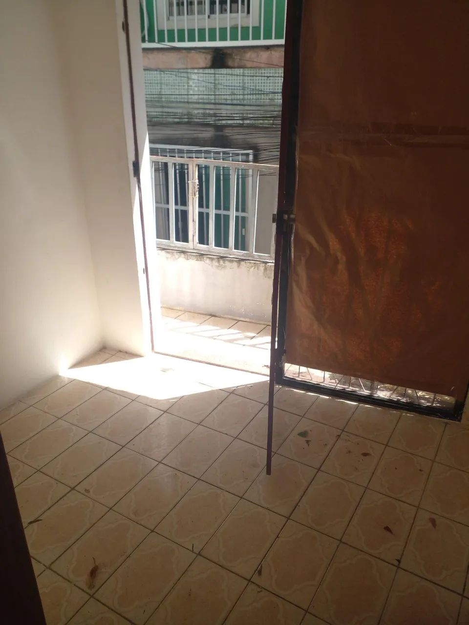 Vendo uma casa em pernambues  - Foto 5