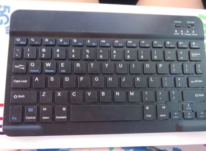 TECLADO BLUETOOTH CARREGAVEL ANAPOLIS