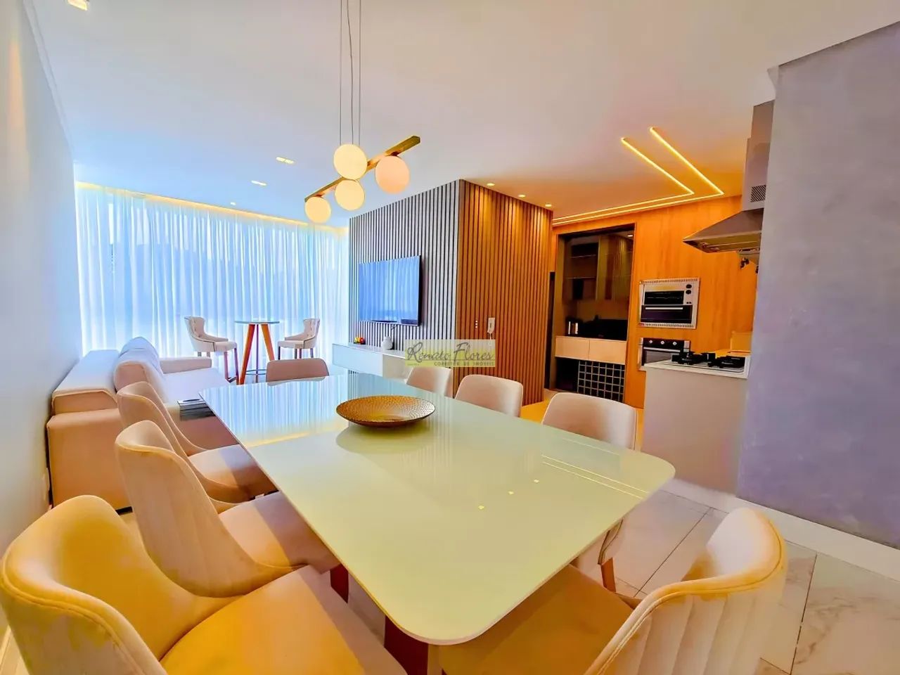 Apartamento com 2 suítes - Mobiliado - Foto 2