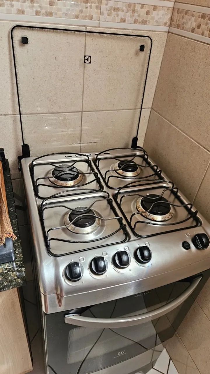 (((( OFERTA )))) Fogão 4 bocas Electrolux inox usado  - Foto 5