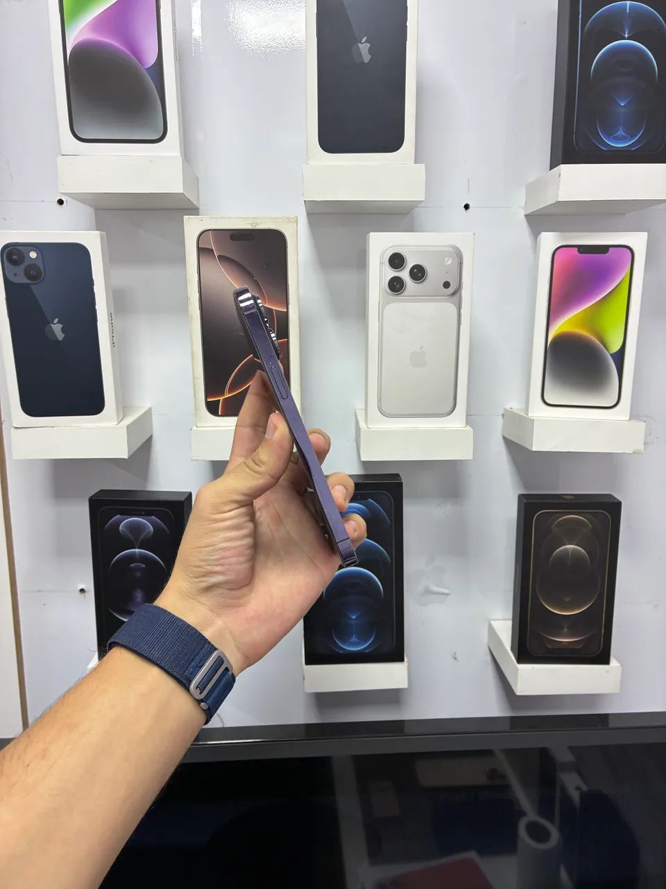 IPhone 14 Pro Max - 128GB ROXO  - Foto 3