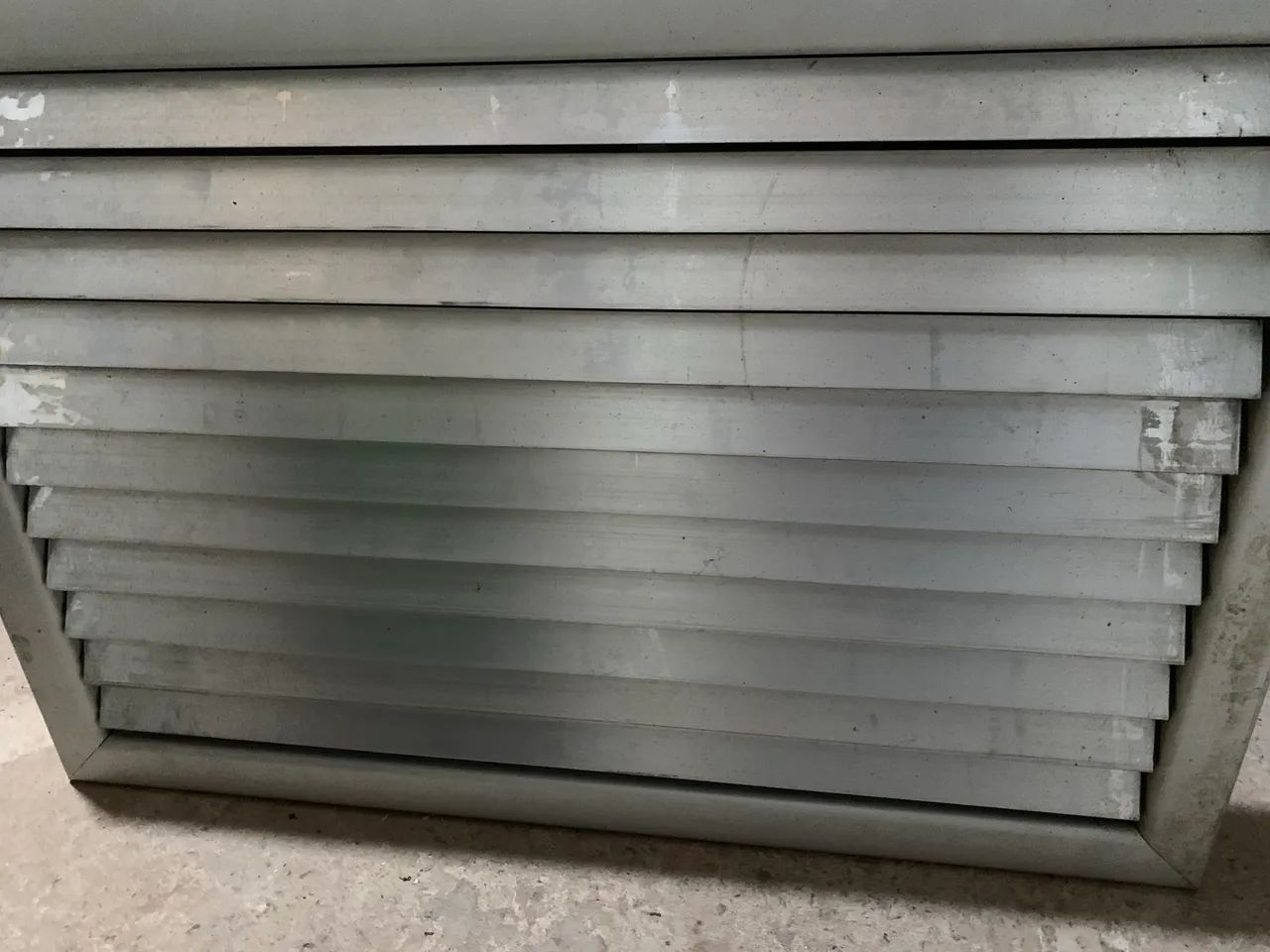 Painel Triedro Publicitário Giratório 3 Faces - Foto 5
