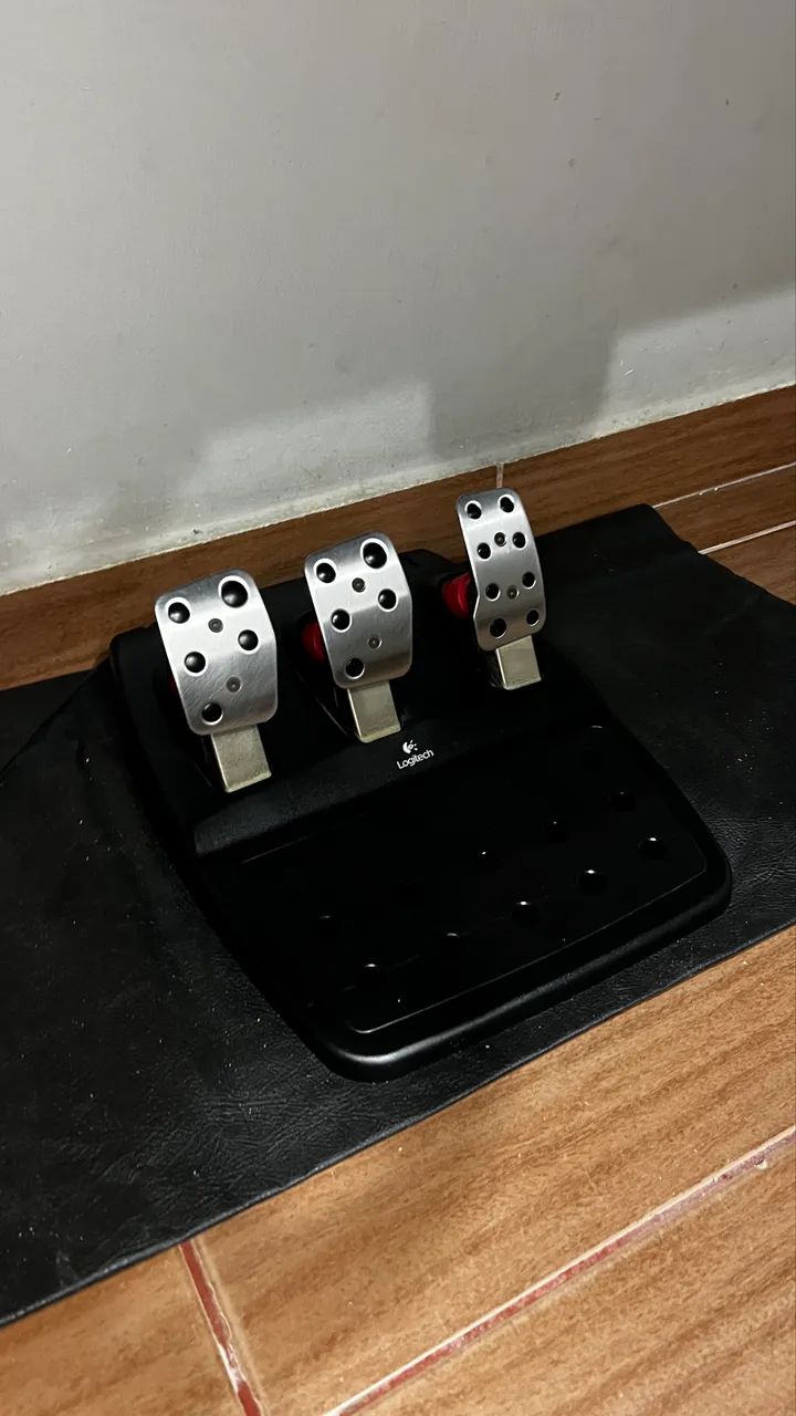 Simulador logitech G27 - Foto 4