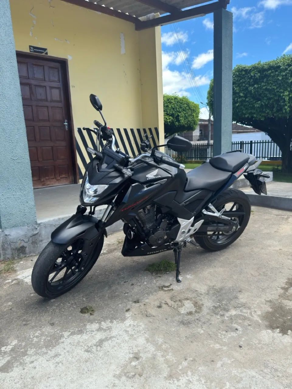 HONDA CB 300F 2024
