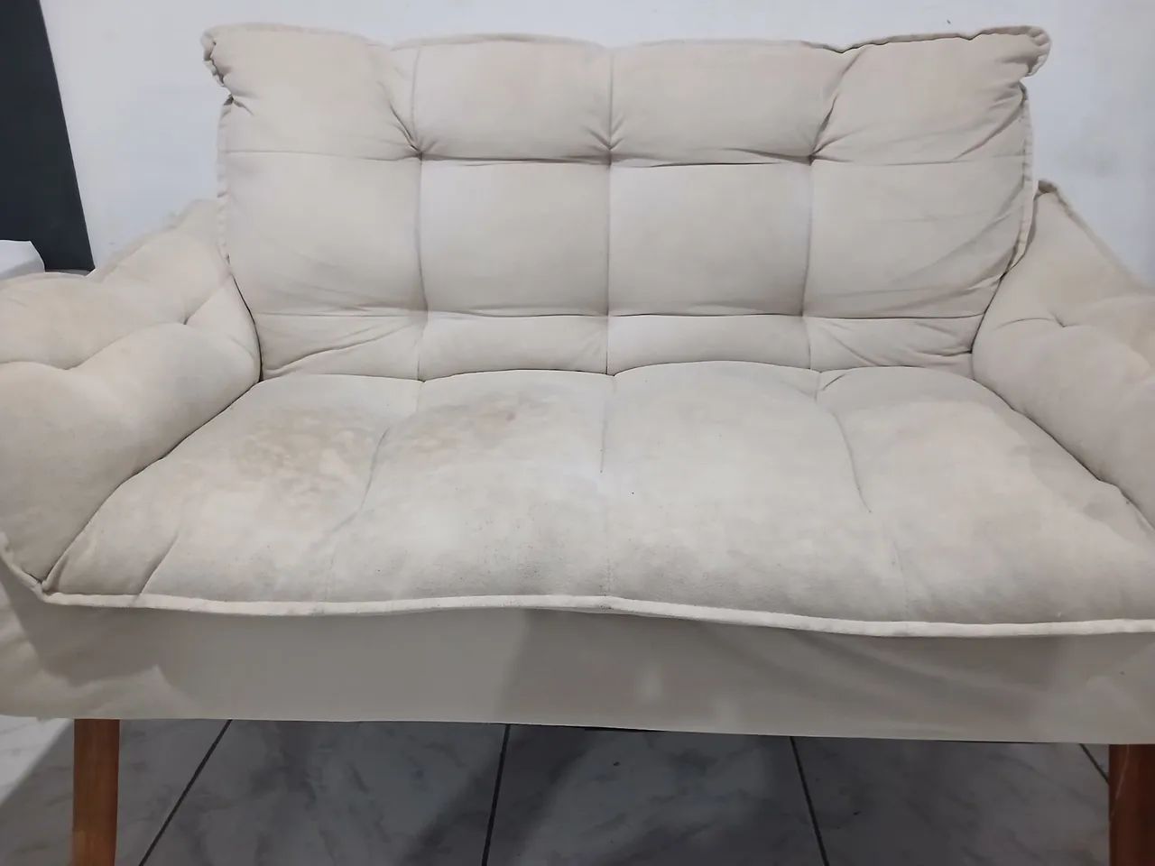?OPORTUNIDADE PARA TAPECEIRO?,