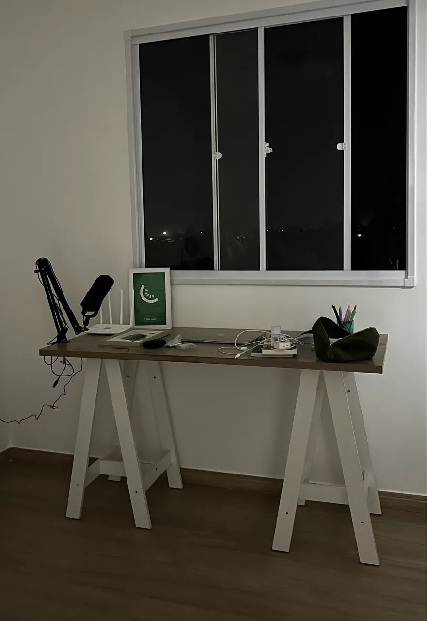 Mesa de escritório / escrivaninha  - Foto 2