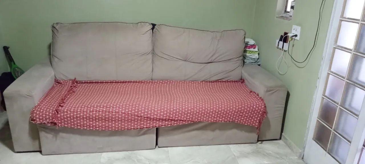 VENDO UM SOFA RETRÁTIL 2 LUGARES  - Foto 2