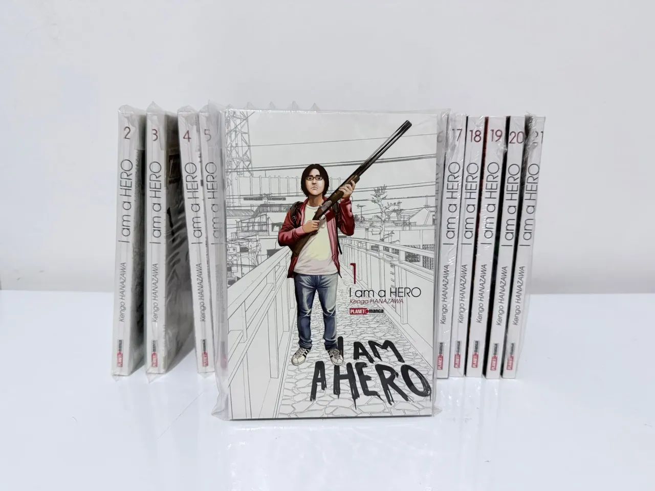 I AM A HERO - Volumes 01 ao 21