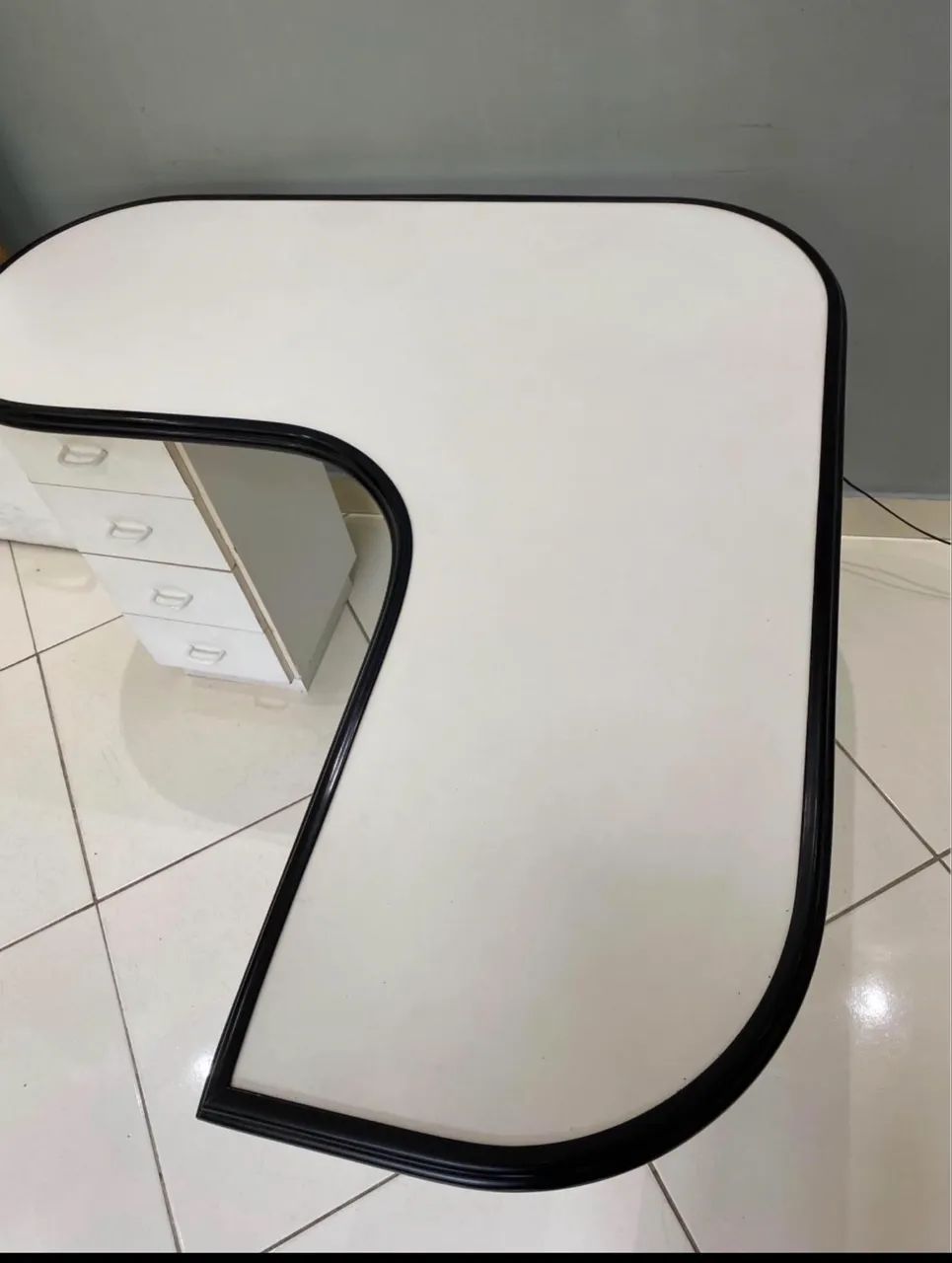 Mesa de escritório escrivaninha em L , com gavetas  - Foto 2